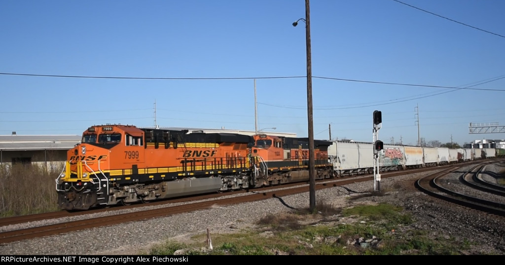 BNSF 7999